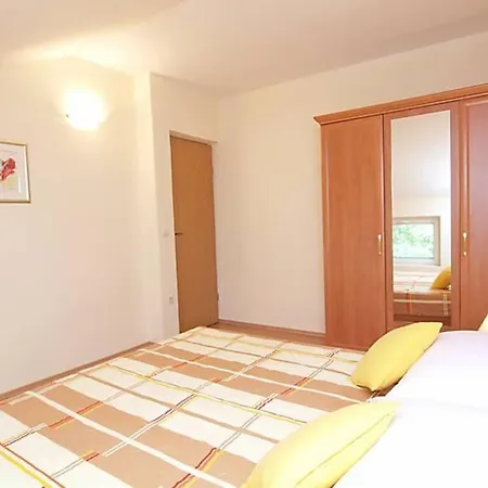 Peaceful Fioretta With Relaxing Pool Kakma