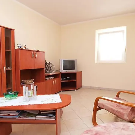 Peaceful Fioretta With Relaxing Pool