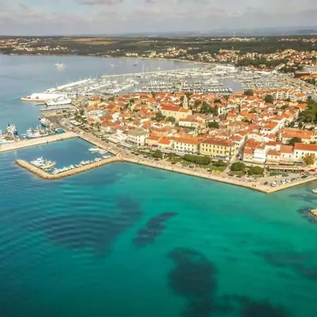 Peaceful Fioretta With Relaxing Pool