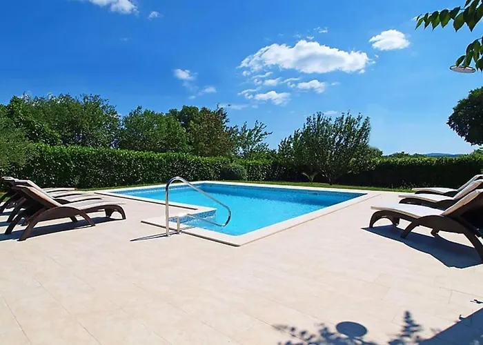 Peaceful Fioretta With Relaxing Pool * Kakma