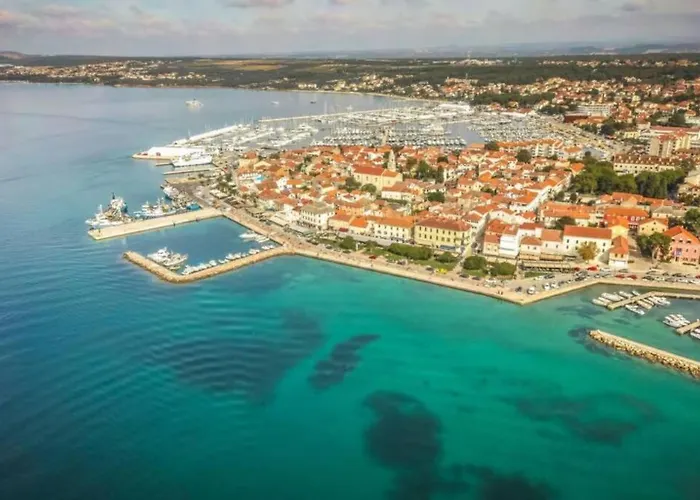 Peaceful Fioretta With Relaxing Pool