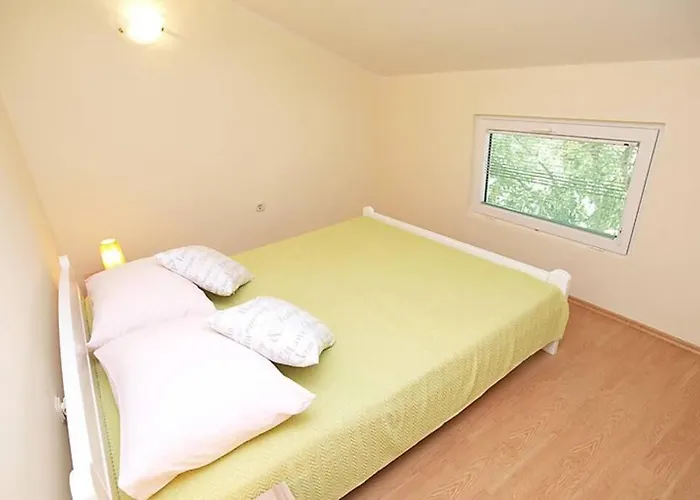 Peaceful Fioretta With Relaxing Pool Villa Kakma