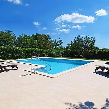 Peaceful Fioretta With Relaxing Pool * Kakma