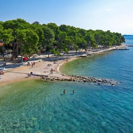 Peaceful Fioretta With Relaxing Pool Villa *