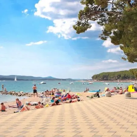 Peaceful Fioretta With Relaxing Pool *